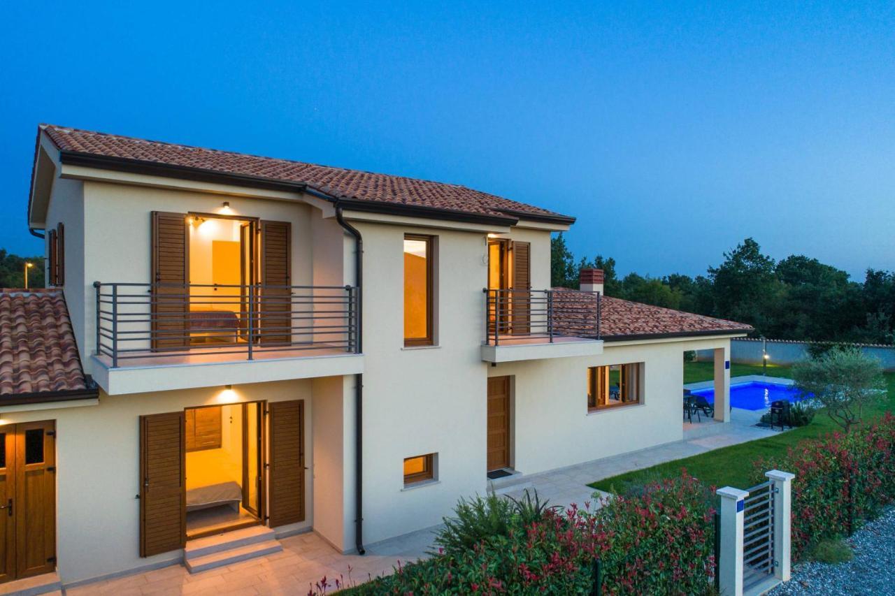 Holiday House Luca Пореч Экстерьер фото